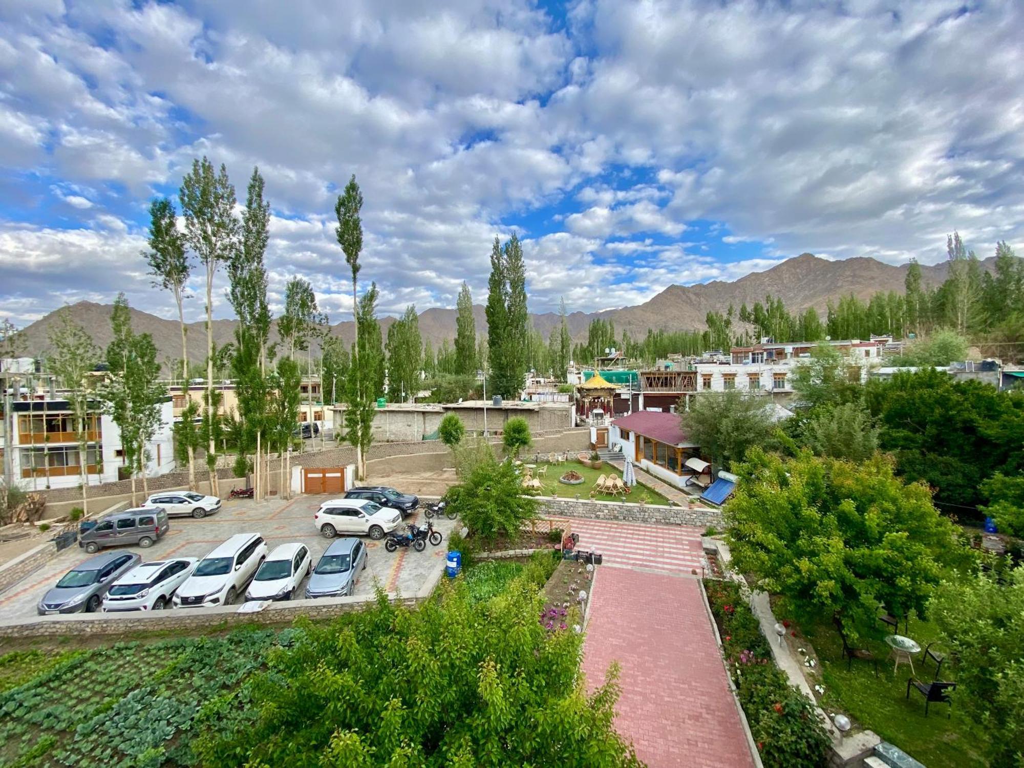 Hotel Palam Hills Leh Dış mekan fotoğraf